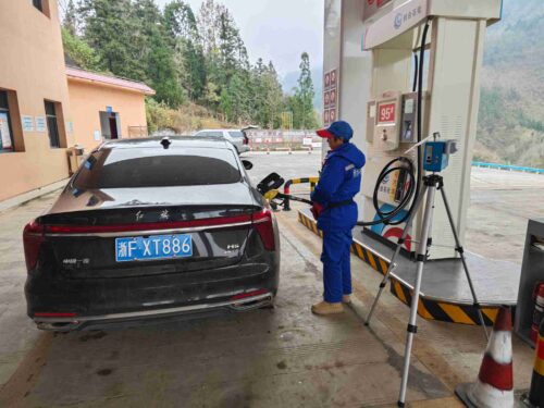 贵州天宇科技_职业卫生评价采样现场_普安县创合加油站03