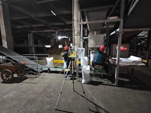 贵州天宇科技_职业卫生评价采样现场_贵州阳光肥业有限责任公司03