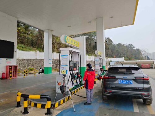 贵州天宇科技_职业卫生评价采样现场_兴义市园林路加油站有限责任公司03