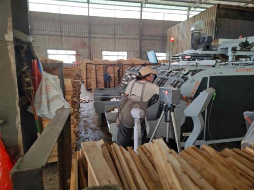 贵州天宇科技_职业卫生评价采样现场_贵州川贵木业有限公司03